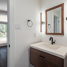 A-Seamless-Blend-of-Modern-Elegance-and-Warmth-in-Ross-Township 0