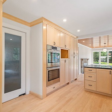 A-Seamless-Blend-of-Modern-Elegance-and-Warmth-in-Ross-Township 10