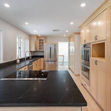 A-Seamless-Blend-of-Modern-Elegance-and-Warmth-in-Ross-Township 5